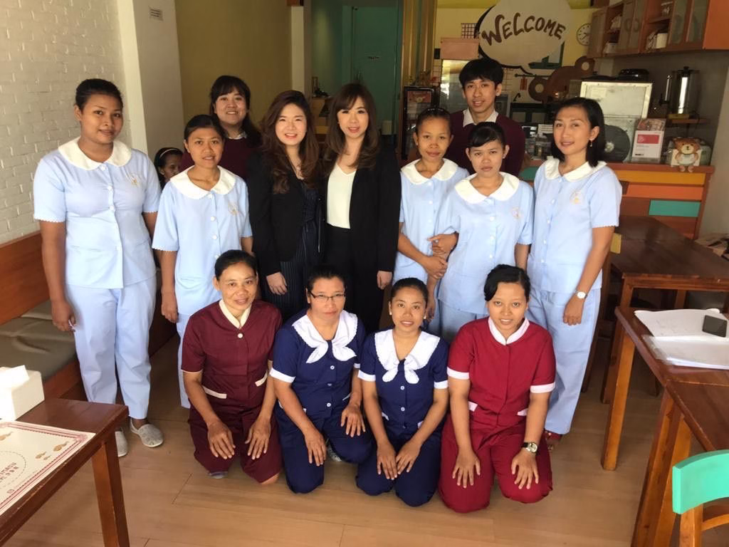 Founder bersama Pekerja Val The Consultant